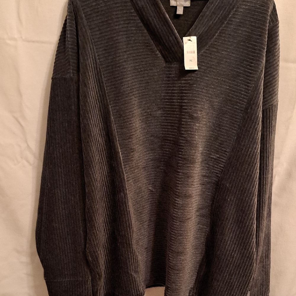 Gray Ribbed V-Neck Tunic
